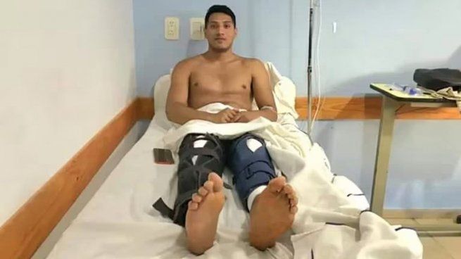 Benjamín Roldán, protagonista del insólito hecho, afronta ahora la recuperación de ambas rodillas.