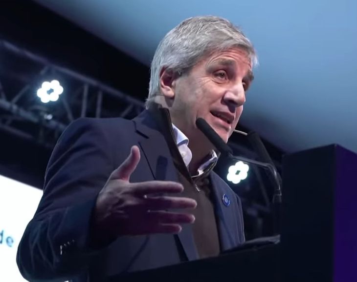 captura luis caputo latam forum 2026