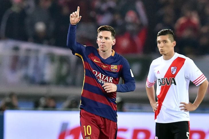 El gigante del fútbol y 8 veces ganador del Balón de Oro podría haber sino una estrella surgida en River Plate. El gigante del fútbol y 8 veces ganador del Balón de Oro podría haber sino una estrella surgida en River Plate.