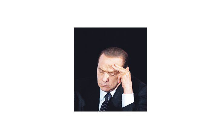 Silvio Berlusconi ya descuenta que su Gobierno caerá en las próximas semanas. Espera poder hacer aprobar antes el Presupuesto 2011 en el Parlamento y, luego, ser revalidado en las urnas.