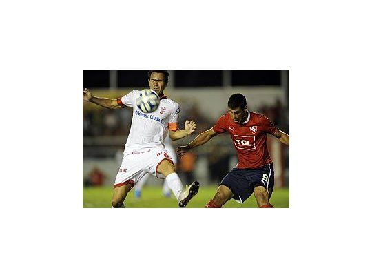 Independiente y Huracán jugarán el miércoles a las 14.