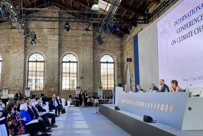 Martín Guzmán en la Conferencia Internacional de Cambio Climático.