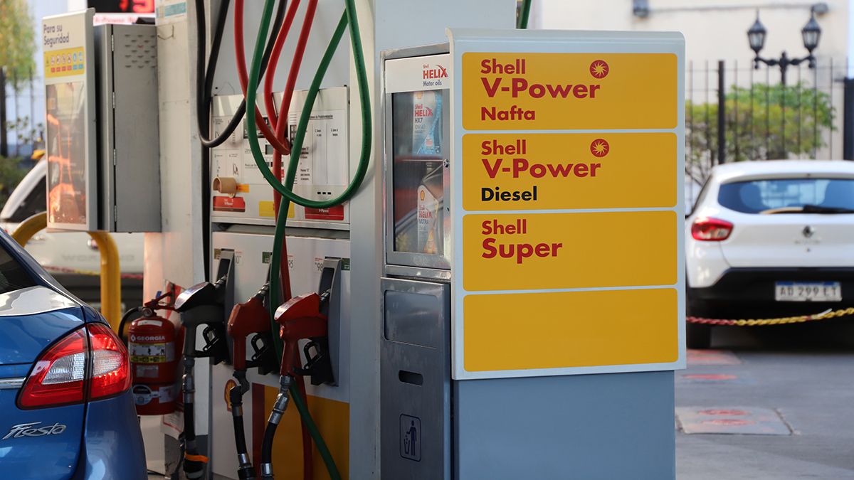 Shell increased its gasoline prices by 4% today