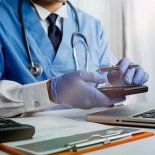 En Argentina, cada vez más personas recurren a plataformas digitales para realizar consultas médicas. En Argentina, cada vez más personas recurren a plataformas digitales para realizar consultas médicas.