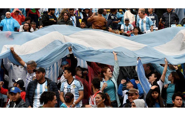 Hinchas argentinos, desesperados por ver el Mundial