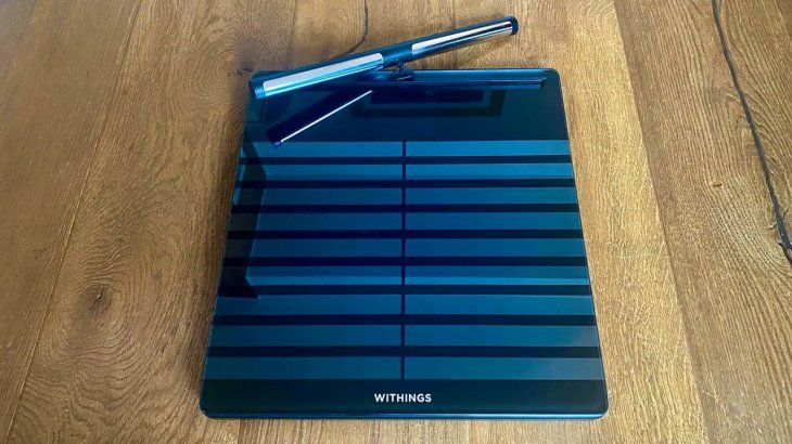 La balanza que registra datos detallados de diferentes zonas del cuerpo para un mejor cuidado de la salud.