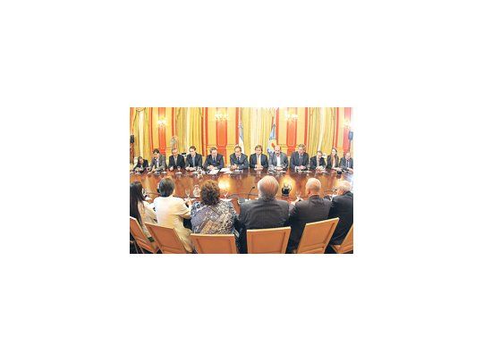 Scioli analizó ayer la instrumentación del sistema con ministros y legisladores nacionales.