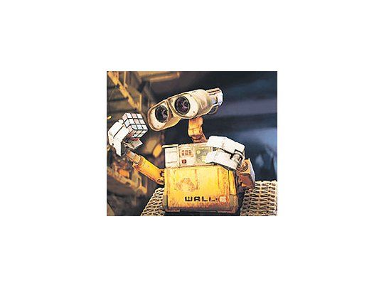 Wall E, con el cubo de Rubik, decodifica los rastros de la humanidaden el nuevo film de Pixar.