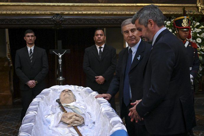 velorio de de la rua 5.jpg