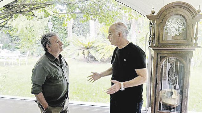 candidaturas. El expresidente Eduardo Duhalde y el intendente de Lanús, Néstor Grindetti.