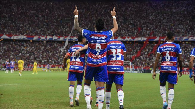 Se hizo la luz. Juan Martín Lucero anotó dos goles en el triunfo de Fortaleza ante Boca por Copa Sudamericana. 