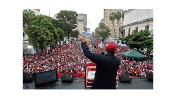 Hugo Chávez durante el discurso desde el Palacio Miraflores.