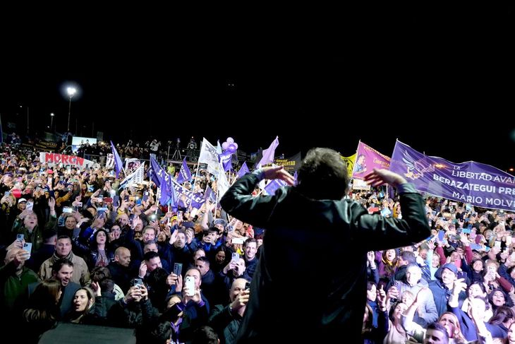 Javier Milei encabezó el cierre de campaña de La Libertad Avanza en Provincia. Javier Milei encabezó el cierre de campaña de La Libertad Avanza en Provincia.