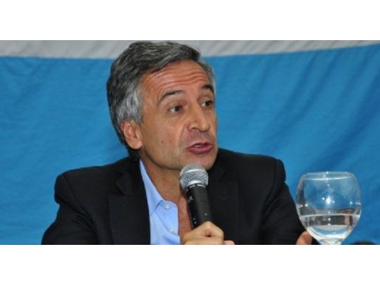 Roberto Basualdo.