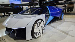 Land Aircraft Carrier, el nuevo auto volador
