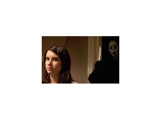 Scream 4 regresa con su fórmula clásica.
