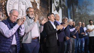 En un acto en conjunto, la CGT y Axel Kicillof dijeron presente para mostrar unidad, a menos de una semana de las eleccions legislativas. En un acto en conjunto, la CGT y Axel Kicillof dijeron presente para mostrar unidad, a menos de una semana de las eleccions legislativas.