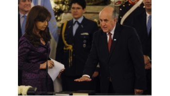 ámbito.com | Cristina de Kirchner y Oscar Parrilli al tomar juramento como nuevo jefe de Inteligencia.