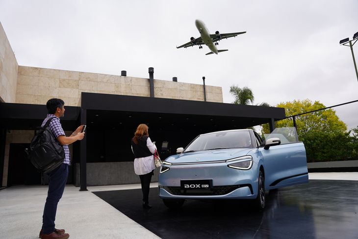 La oferta se completa con el Dongfeng BOX EV, un vehículo 100% eléctrico diseñado para uso urbano.