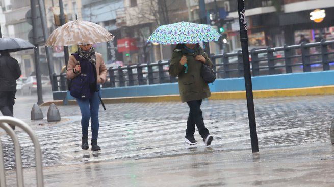 La mañana de este viernes encara una jornada con chaparrones y mínima de 16 grados.