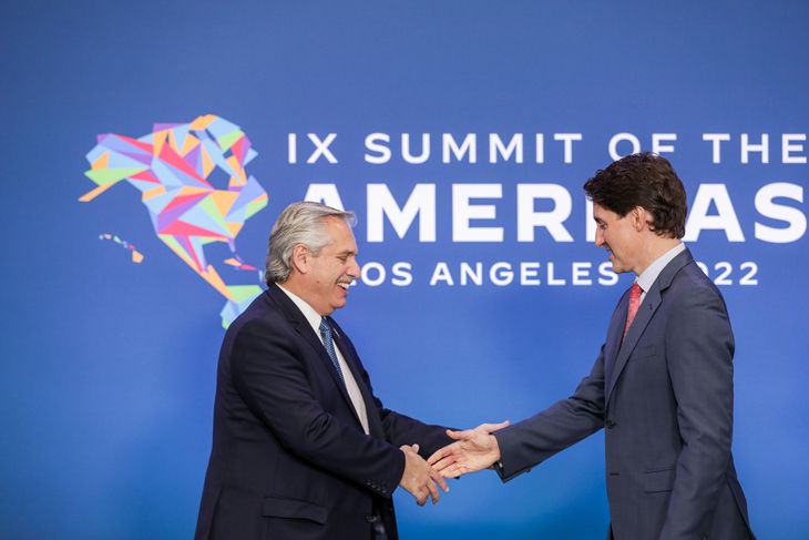 Alberto Fernández y Justin Trudeau (1).JPG