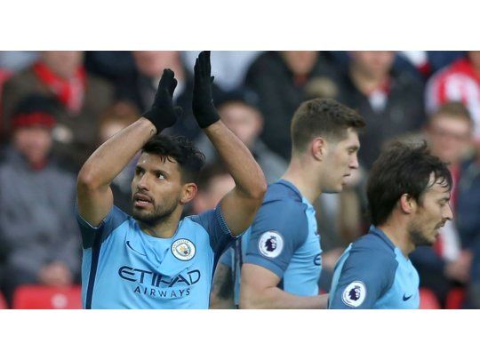 Agüero hace dudar a quienes lo quieren fuera de Manchester City en la próxima temporada.