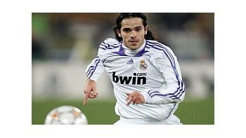Fernando Gago es pretendido por el Málaga, que es dirigido por el chileno Manuel Pellegrini