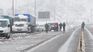 El temporal de nieve mantiene cerrados varios pasos fronterizos entre Argentina y Chile y complica el transporte de cargas.