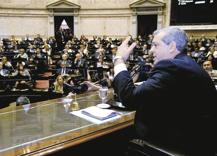 Política y subsistencia serán la constante en el Congreso. Ahí sobrevivirán los negociadores perpetuos como Julián Domínguez.