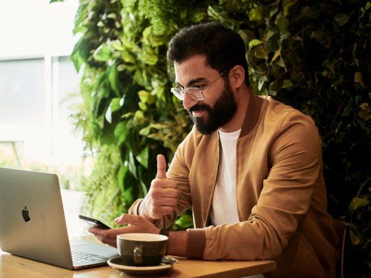 El diálogo directo que permite internet y la posibilidad que brinda al consolidar puentes de comunicación, potencia las estrategias de las empresas para dar respuesta a las ideas e iniciativas de sus clientes.