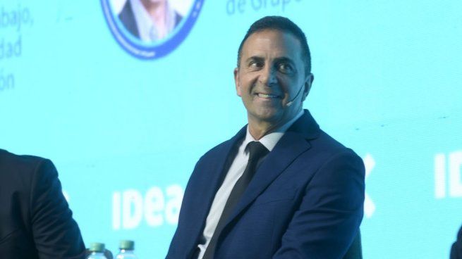 El secretario de Trabajo, Julio Cordero, disertó en el Coloquio IDEA. 