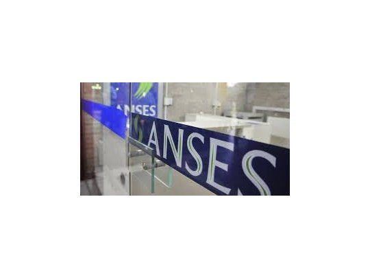 Asignaciones familiares: ¿el ajuste lo paga la clase baja y media?