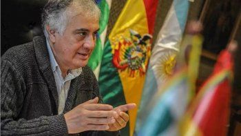 Jorge Ramiro Tapia, embajador de Bolivia en Argentina, aseguró que se está haciendo el peritaje correspondiente y las autopsias para entender lo que pasó.