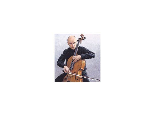El cellista finlandés Anssi Karttunen fue el excepcional solista del segundo buen concierto de la Filarmónica.