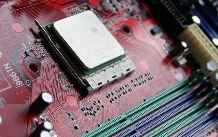 La producción de un nuevo chip de inteligencia artificial de Advanced Micro Devices para desafiar al líder del mercado, Nvidia se acelerará en el cuarto trimestre.