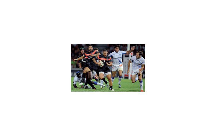 ámbito.com | Arranque con el pie derecho. Toulouse, dominador de las últimas temporadas en Francia, debió esforzarse al máximo para derrotar a Castres en el debut por 23 a 22.