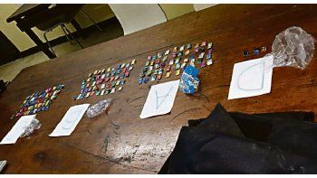 sorpresa. La inspección dio con un chaleco antibalas en el que se guardaban 160 paquetes de cocaína,