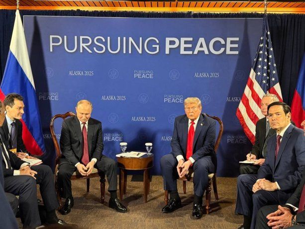 La reuni&oacute;n se extendi&oacute; por m&aacute;s de dos horas y media.