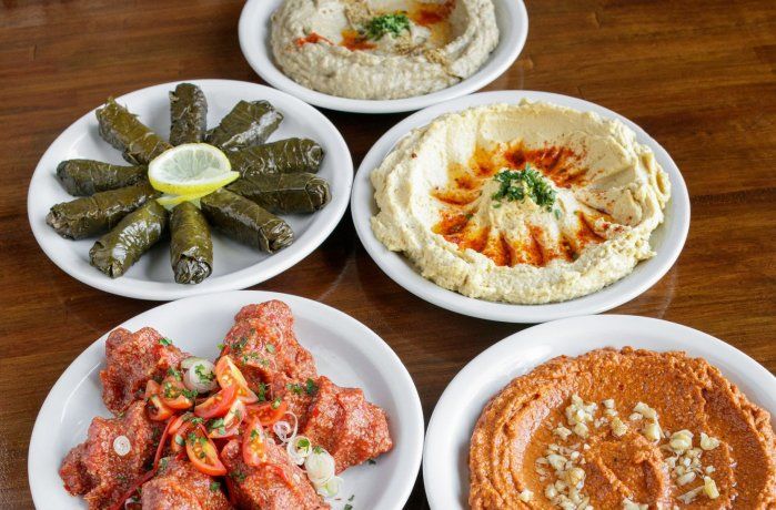 La propuesta gastronómica rescata recetas típicas de distintas regiones de la Armenia histórica y actual.