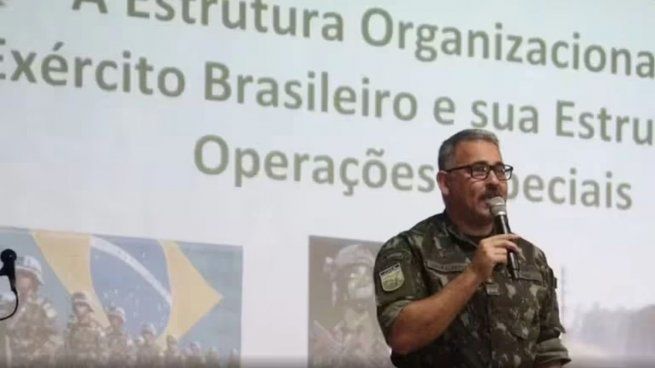 El coronel de Brasil, Bernardo Romao Correa Netto.
