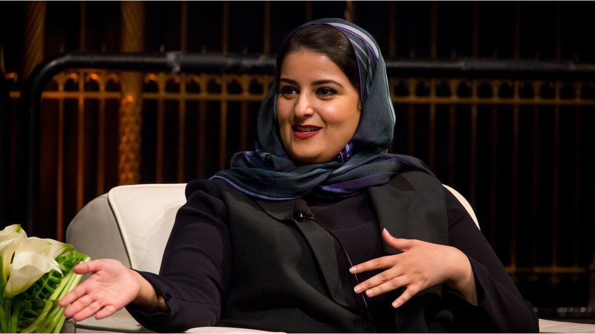 The story of the woman rejected by companies on Wall Street who today triumphs on the Saudi Arabia stock market