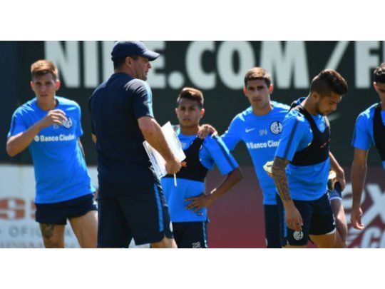 San Lorenzo enfrenta a Defensa y Justicia.