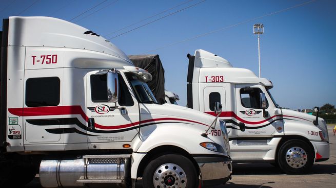 Polémica por contratos de abasto alimentario en México.