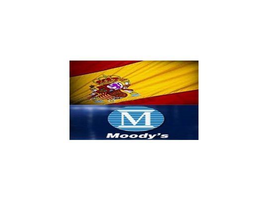 Moodys recortó la nota a 28 bancos españoles
