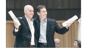 Horacio Rodríguez Larreta y Diego Santilli, jefe y vicejefe de Gobierno porteño electos, recibieron ayer los diplomas que les otorgan esos títulos tras las elecciones locales de este año.