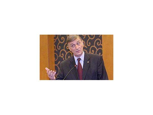 Binner aprovechó para hacer un balance de las gestiones anteriores a su gobierno.