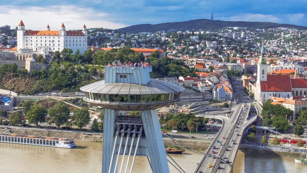 New opportunities in Europe: how to apply to the Working Holiday visa to emigrate to Slovakia
