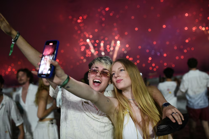 Más de 2,5 millones de personas dijeron presentes en el Reveillon de 2025.