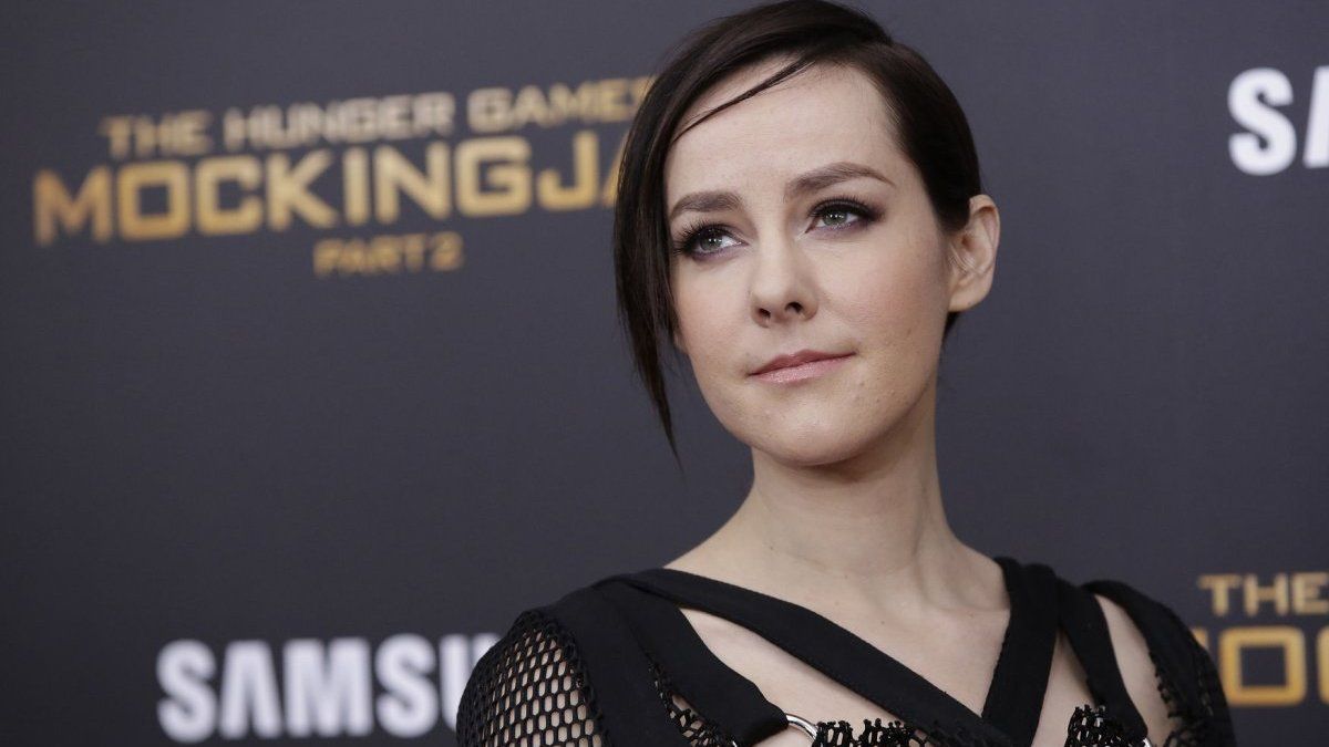 Actress Jena Malone reveals that she was sexually abused during The Hunger Games
