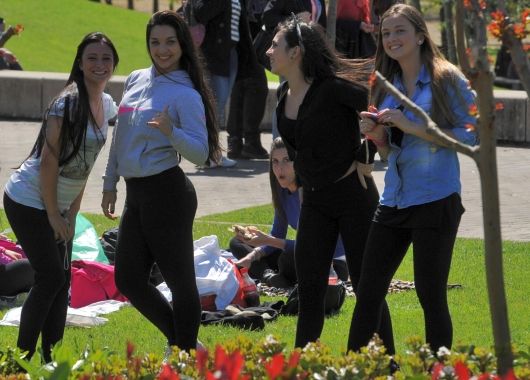Jóvenes de todo el país festejaron el Día de la Primavera (foto 1)